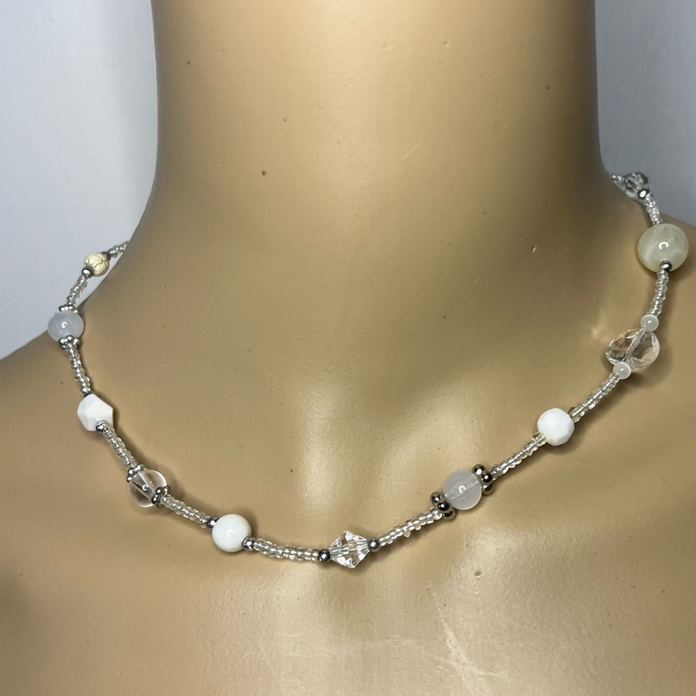 Beaded Necklace with magnet clasp.